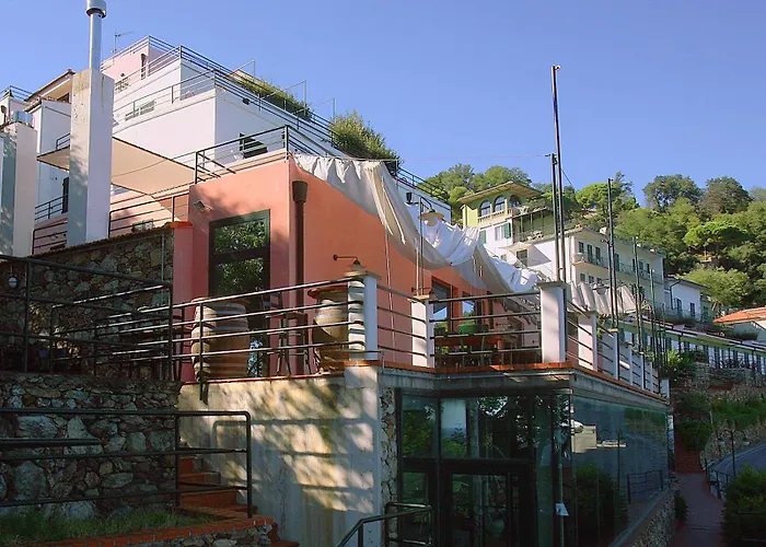 Apartmanhotel Borgo San Sebastiano Bergeggi