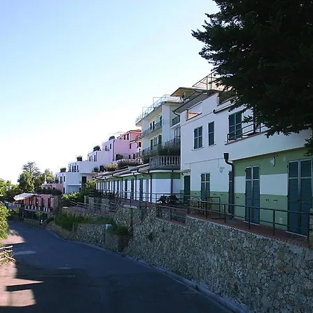Borgo San Sebastiano Aparthotel