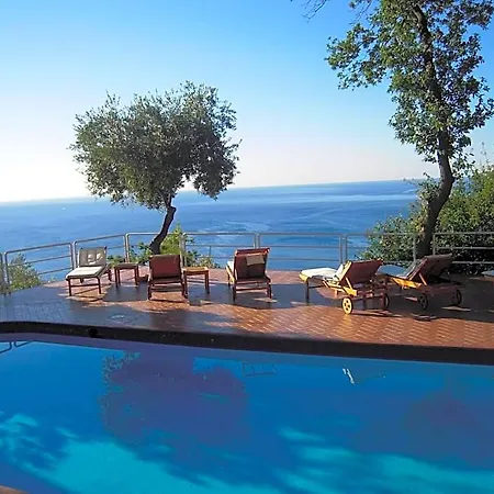 Apart-hotel Borgo San Sebastiano 3*